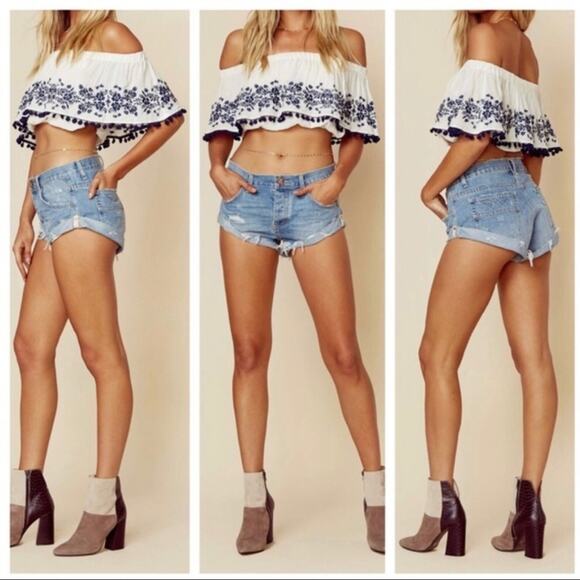 NWT Show Me Your Mumu Teagan Pom Pom Crop Top - Navy Embroidery - Medium - Picture 1 of 11